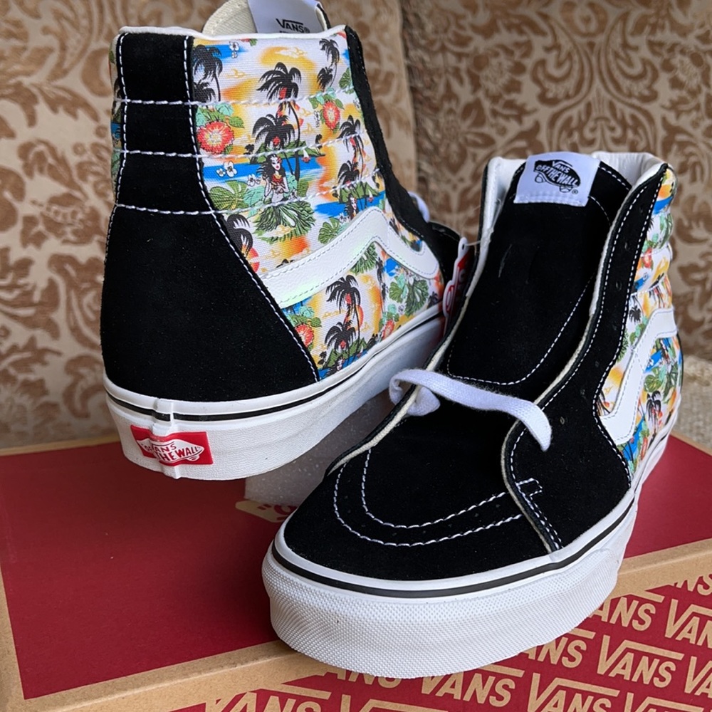 Vans Men’s Sk8-Hi ALOHA Black/True White Sneakers - Picture 10 of 16